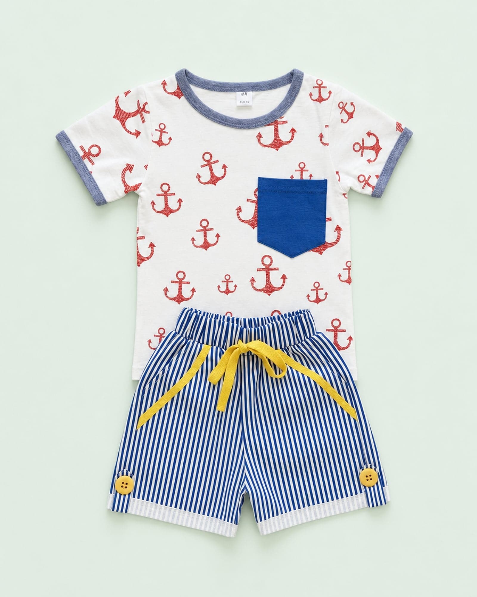 Conjunto marinheiro com âncoras